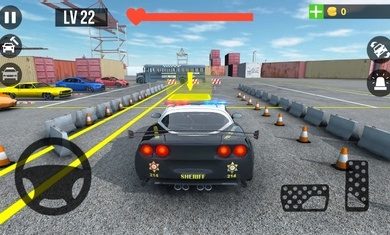 警车停车模拟器游戏2